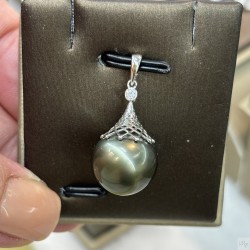 18K Gold Tahiti pearl necklace SN5948