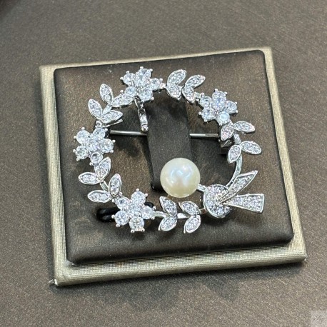 Fresh Water pearl brooch BB004