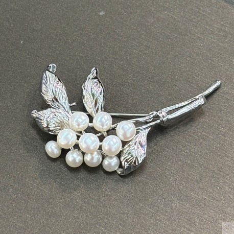 Fresh Water pearl brooch BB013